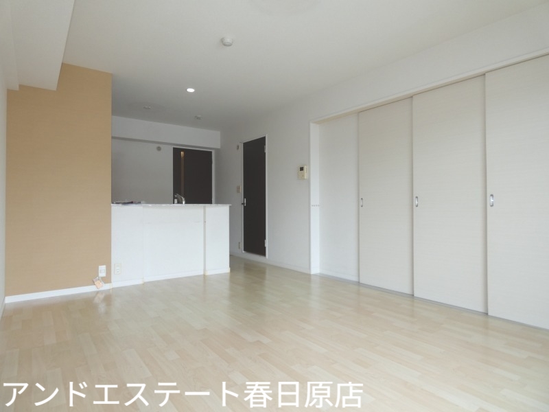 居室・リビング　オールフローリング