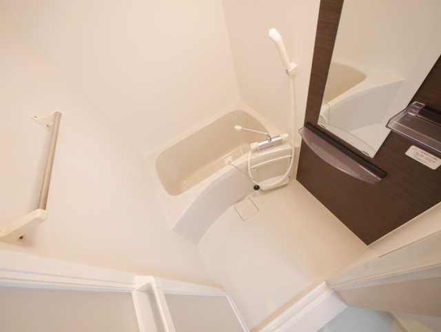 バス・シャワールーム　★洗い場の広さも十分な浴室です★