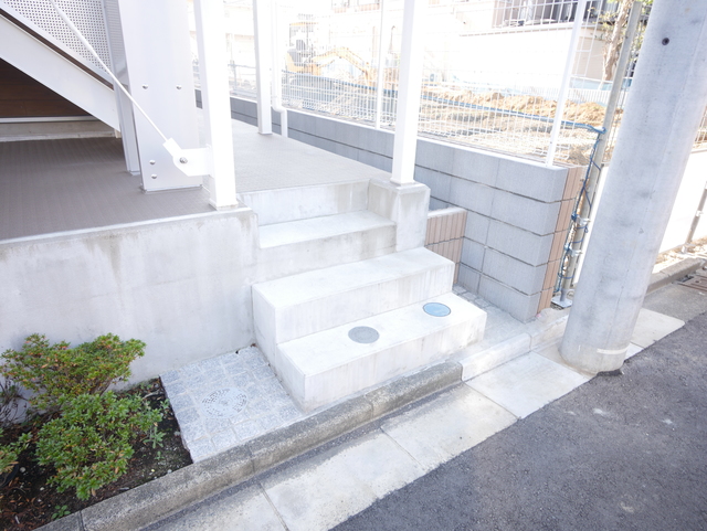 エントランス　★建物入口の写真です★