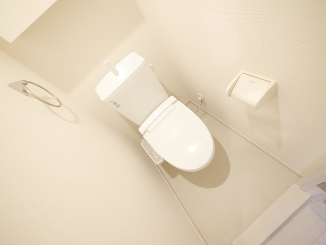 トイレ　★うれしい温水洗浄便座のトイレです★