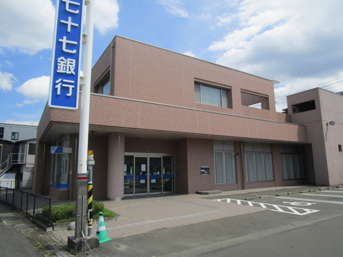 銀行　七十七銀行（銀行）まで801m