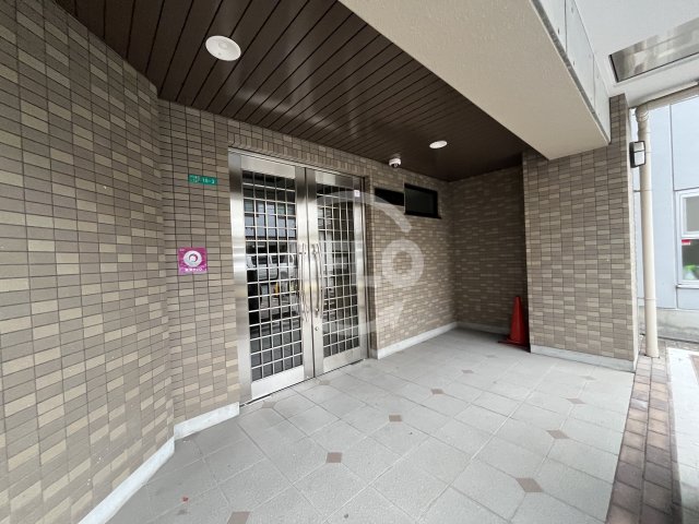 エントランス　エテルノヨシダ　エントランス