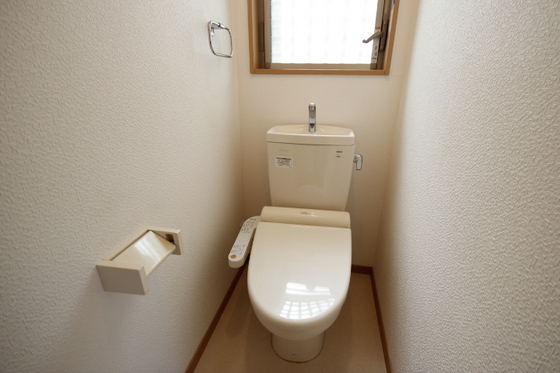 トイレ　※別号室の写真です