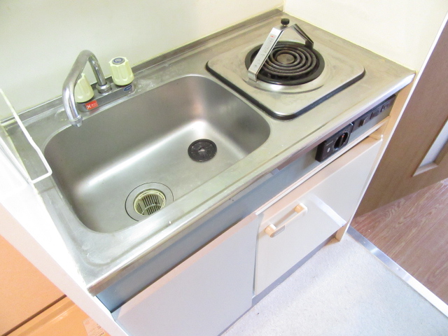 キッチン　※室内は現況を優先します