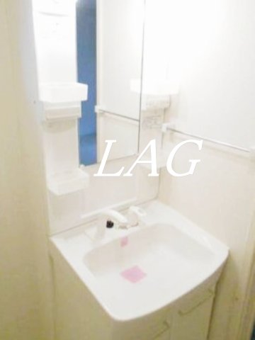 洗面設備　洗面台です。