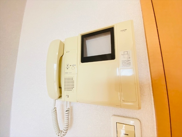 セキュリティ　同一建物内６０６号室の内装写真になります。
