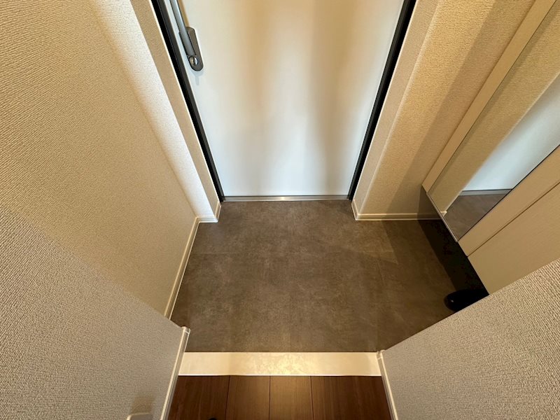 玄関　反転タイプ