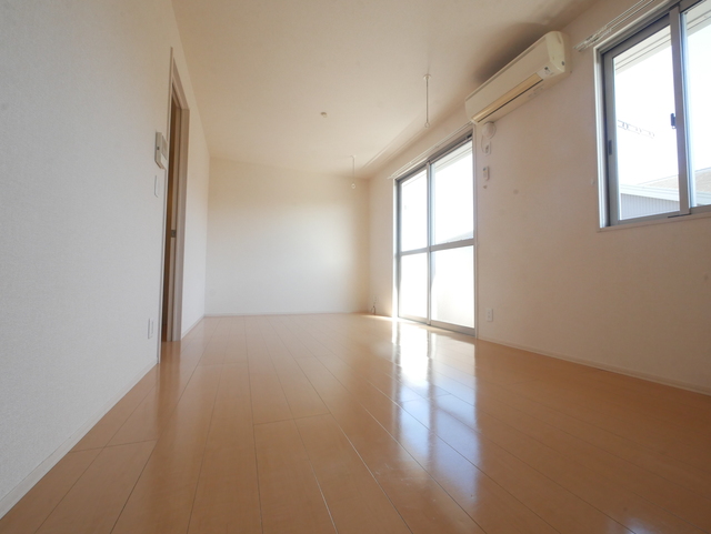 居室・リビング　★フローリングの綺麗なリビングルームですね★