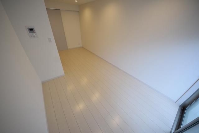 その他部屋・スペース　明るい洋室8.1帖