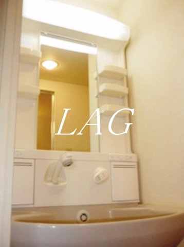 洗面設備　独立洗面台です。