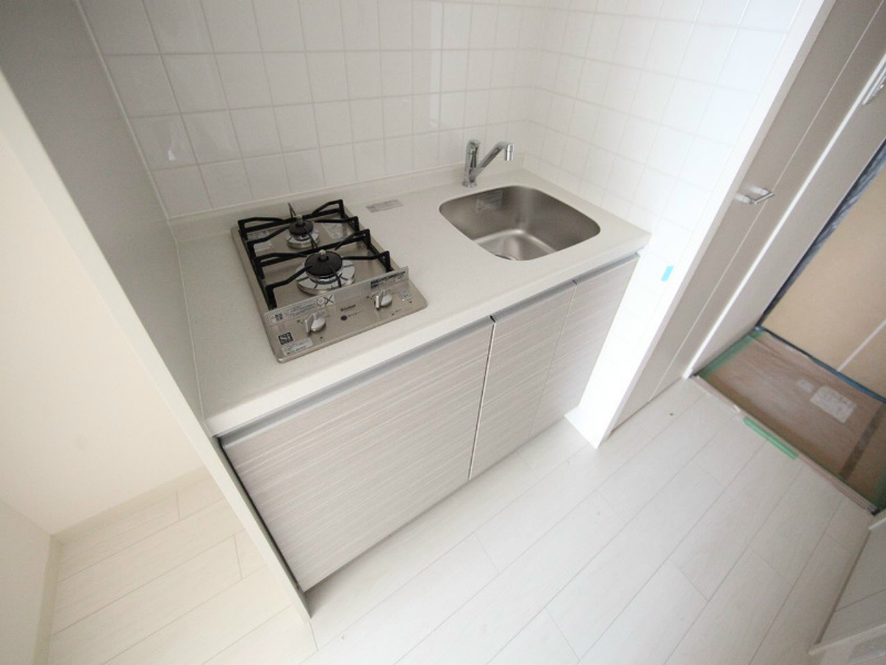 キッチン　システムキッチン（ガス2口）冷蔵庫・レンジ等ご用意できます