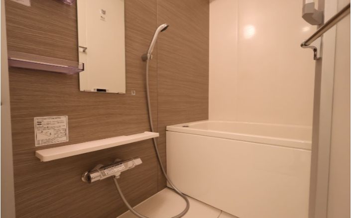 バス・シャワールーム