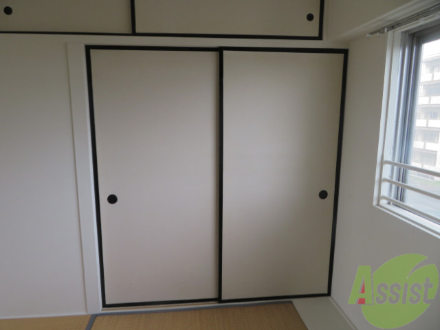 収納　収納は高さがあるので大きな荷物でも安心ですね。