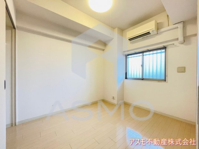 居室・リビング　同マンション別部屋参考写真