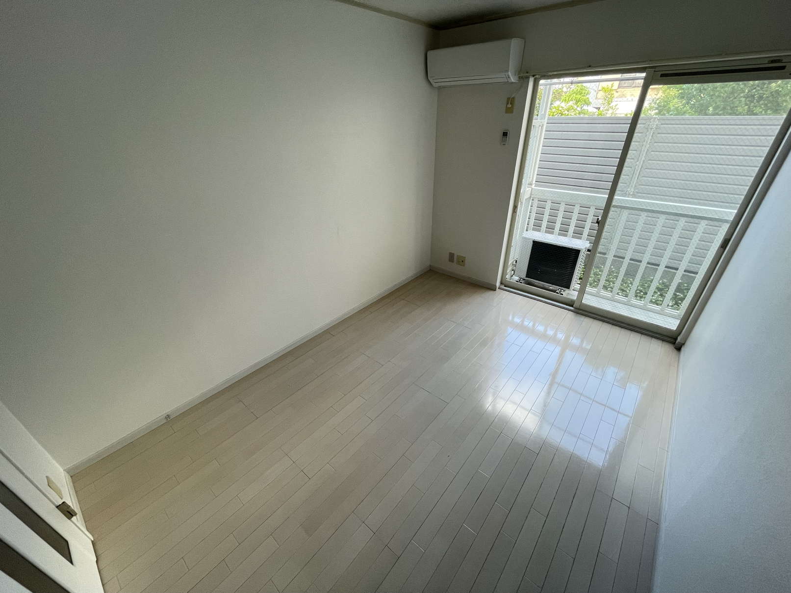 トイレ　※同物件別号室の参考写真です。