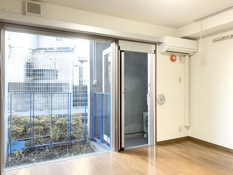 居室・リビング　同タイプ別部屋参考写真、左右反転あり