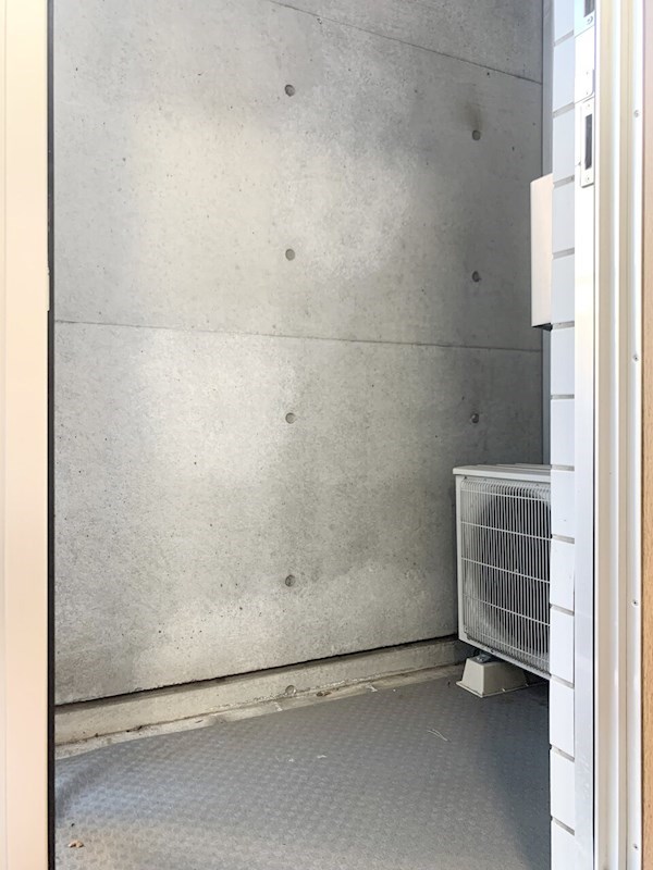 バルコニー　同タイプ別部屋参考写真、左右反転あり