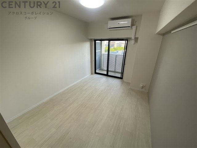 居室・リビング　南向きで日当たり良好なリビングです。