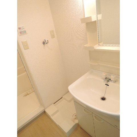 洗面設備　身支度に欠かせない独立洗面台♪