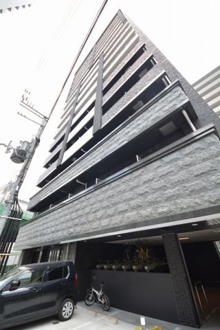 建物外観　プレサンス大阪城公園ネクサス　綺麗な外観