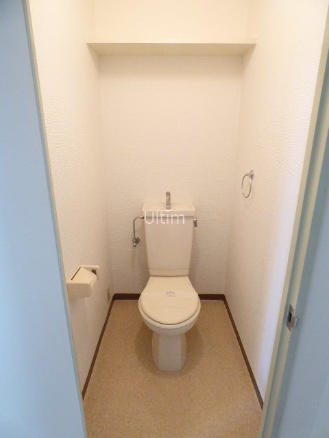 トイレ　別部屋のお写真です。ご参考までに！