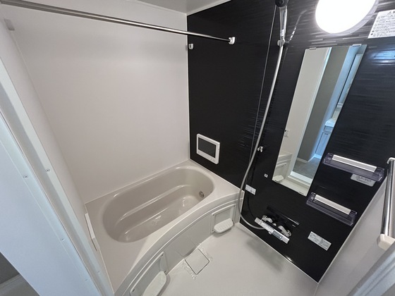 バス・シャワールーム　※別部屋の写真です