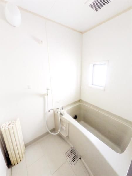バス・シャワールーム　バス／シャワー