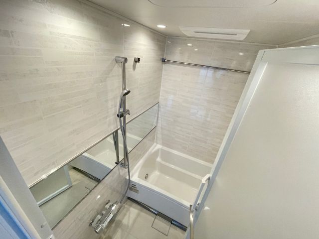 バス・シャワールーム　別号室の参考写真