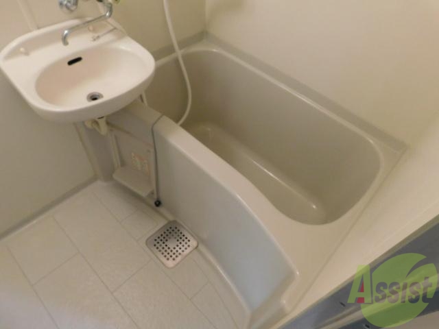 バス・シャワールーム　広い浴室です