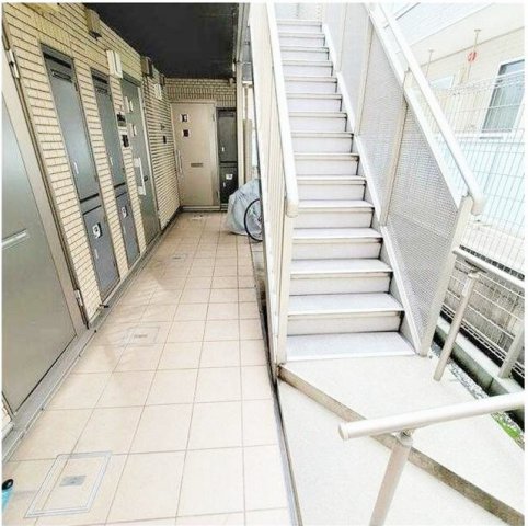 エントランス　【おすすめのインターネット無料物件♪】