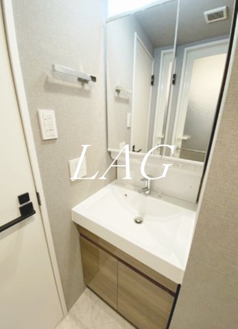 洗面設備　独立洗面台です。