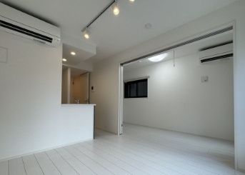 居室・リビング　☆明るいリビング☆