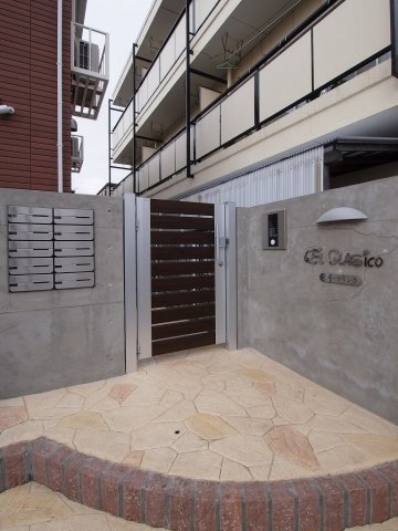 エントランス　清潔なエントランスです