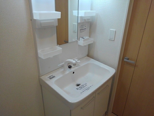 洗面設備　独立洗面化粧台付き