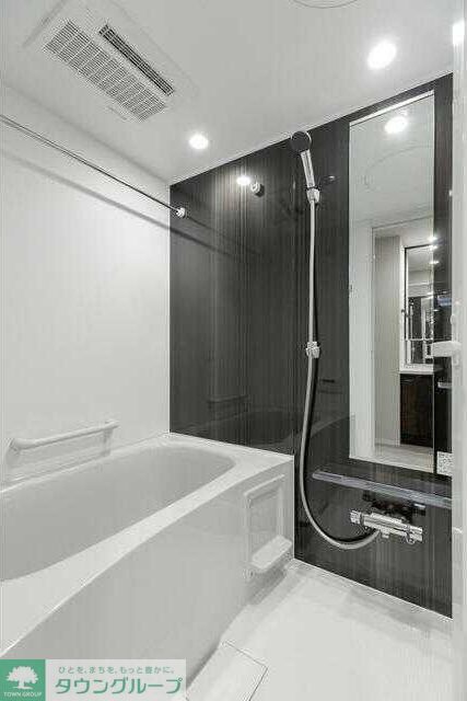 バス・シャワールーム　Aタイプ2023年3月撮影 同タイプ801号室の写真です。