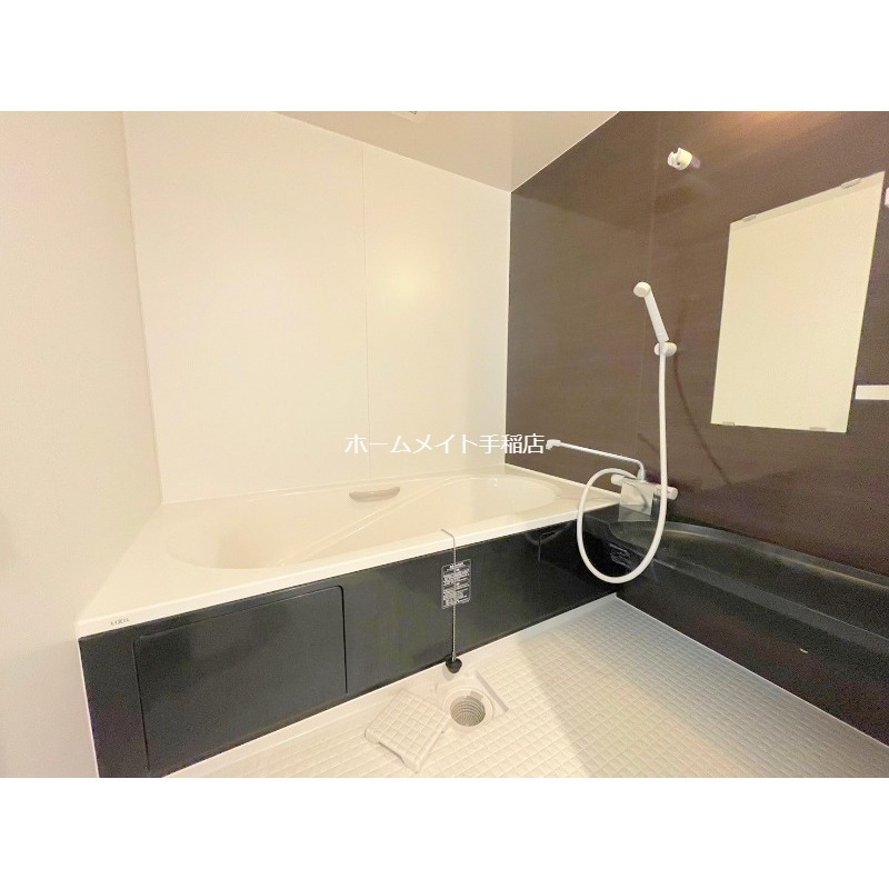 バス・シャワールーム　広々バスです♪