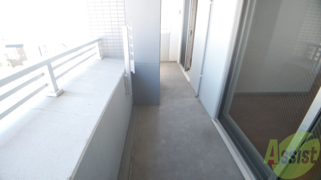 バルコニー　バルコニーは広々としていました。洗濯物もすぐ乾きそう。