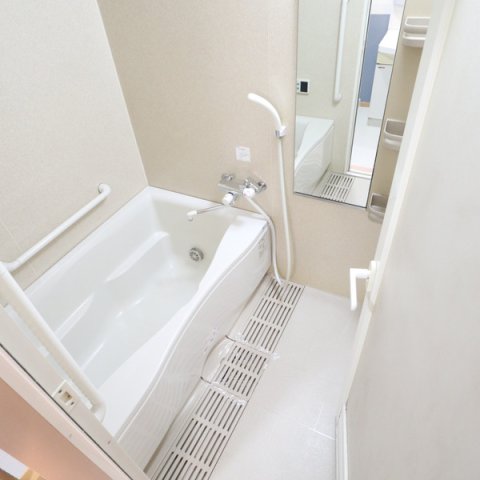 バス・シャワールーム　☆ゆっくりくつろげるお風呂☆