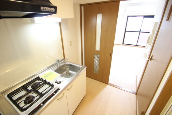 キッチン　※別部屋の写真です