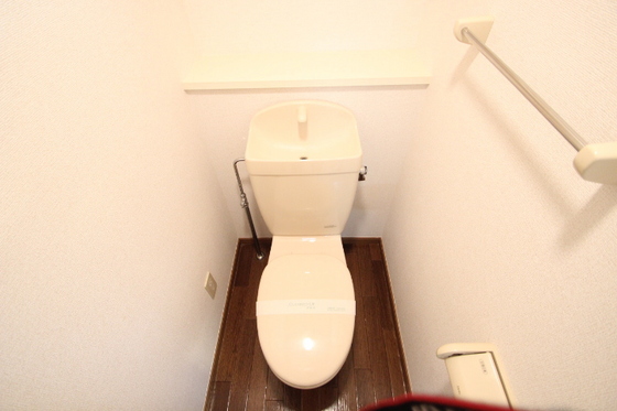 トイレ　※別部屋の写真です