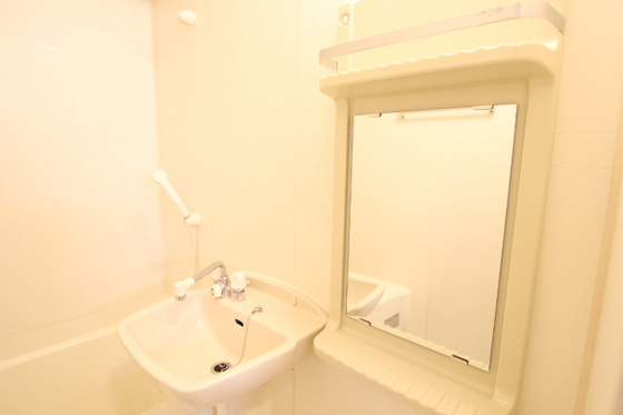 洗面設備　※別部屋の写真です