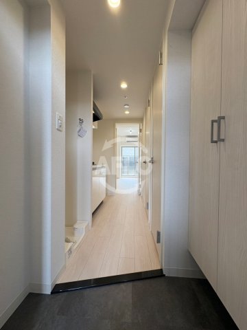 玄関　ソルテラスOSAKA緑橋クレアスト　玄関