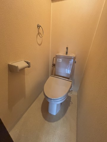 トイレ　コンパクトで使いやすいトイレです