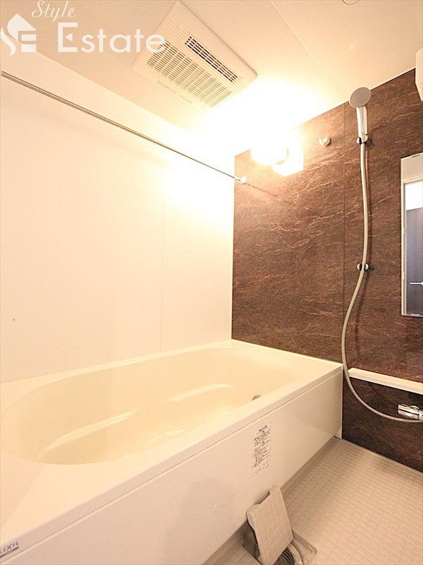 バス・シャワールーム　バスルーム