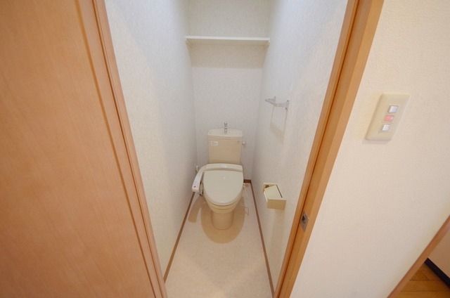 トイレ　反転タイプ