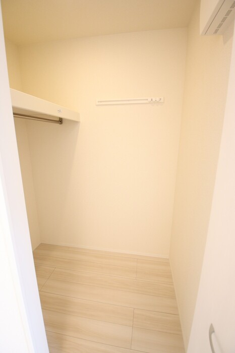 収納　ウォークインクローゼット