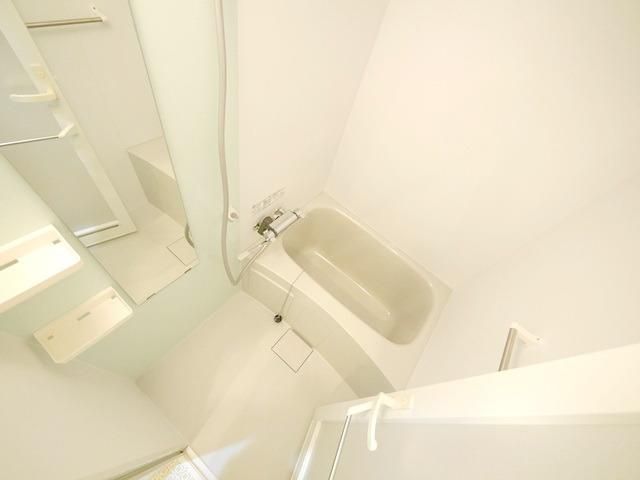 バス・シャワールーム　★同タイプ参照★別部屋の写真です★