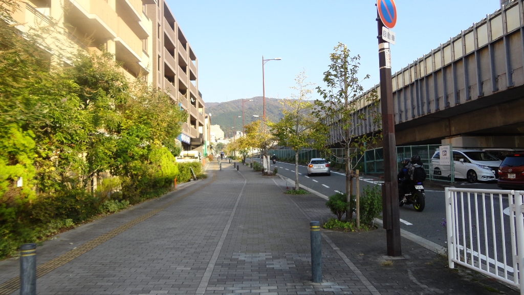 その他　駅からの歩道（その他）まで160m