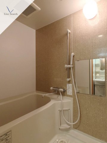 バス・シャワールーム　別室の室内写真となります。