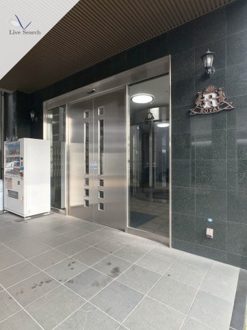 エントランス　清潔なエントランスです